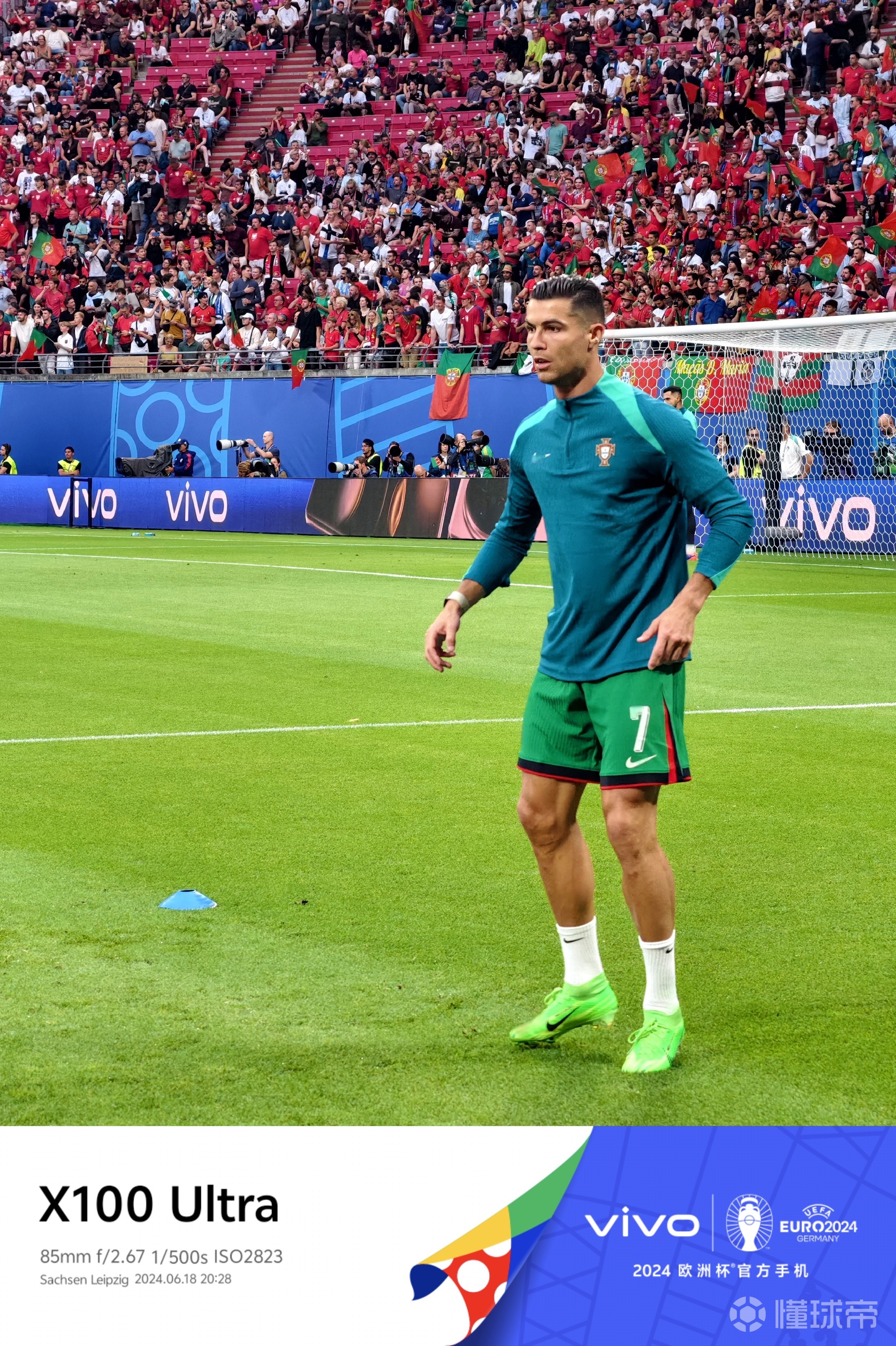 九游体育曼联不断突破！，C罗连续二十场比赛得分超过出色发挥观众掌声雷动的简单介绍