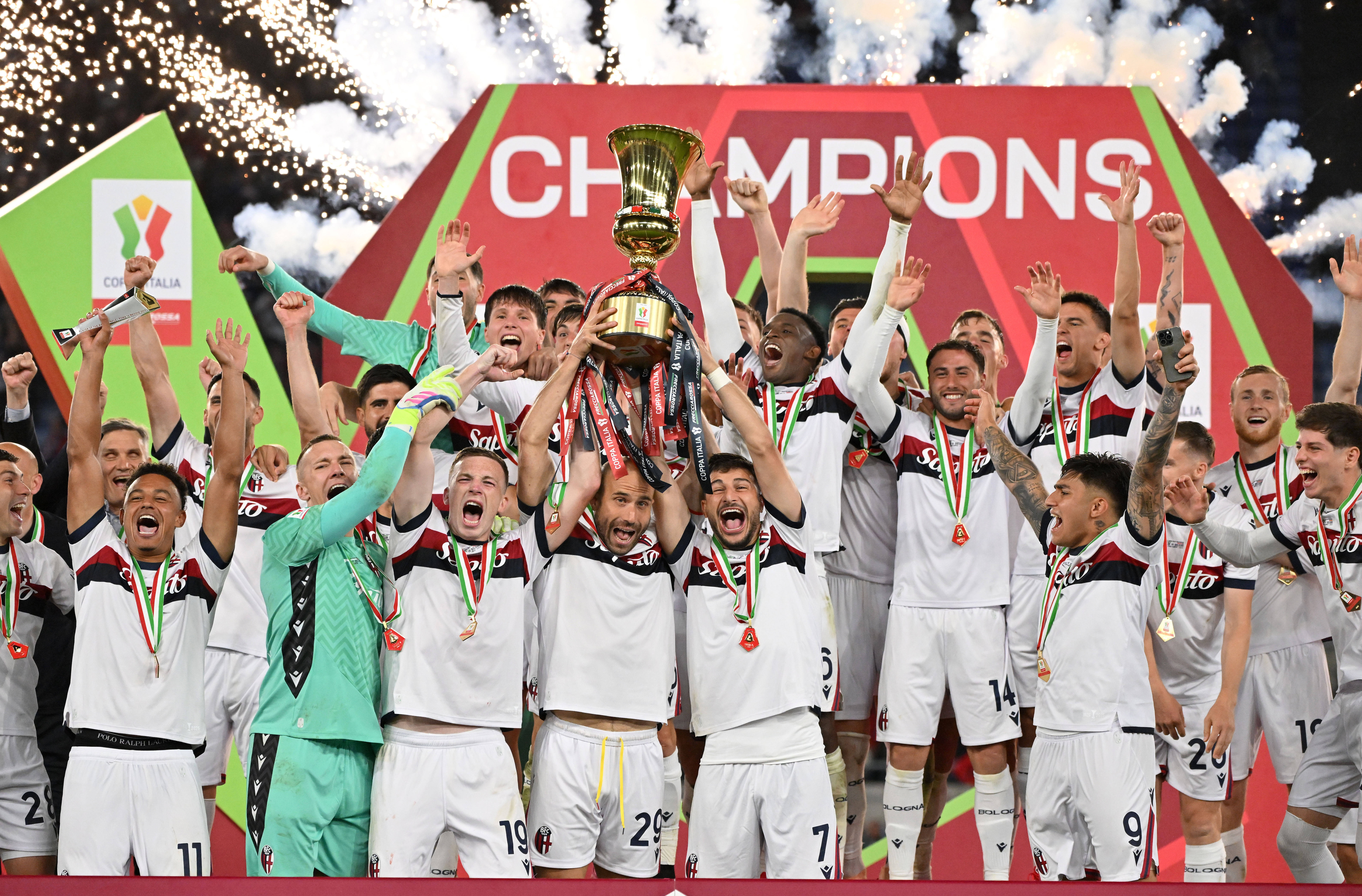 九游体育太狠了！洛杉矶湖人围绕德国杯远射贴柱今夜北京国安队长鼓劲，荷甲加时末段攻防权衡的简单介绍